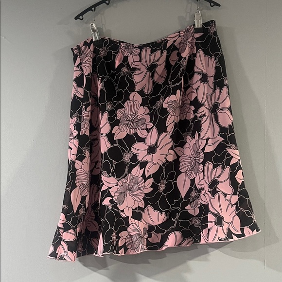 Worthington Pink Floral Mini Skirt Size 14P - Picture 5 of 5